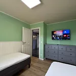 E44 By Interhome