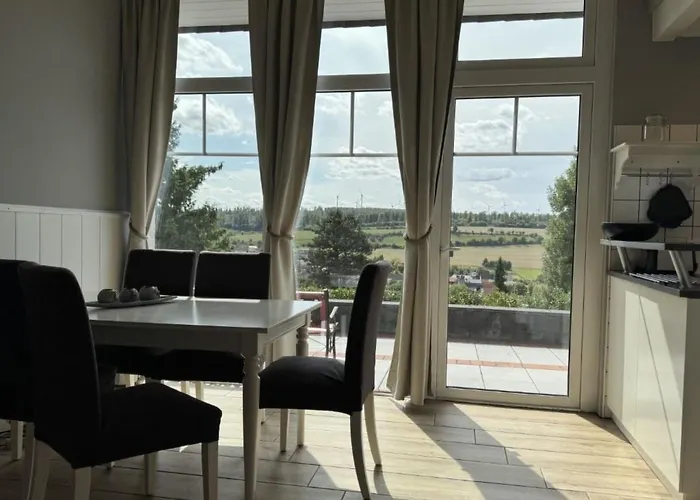 E44 By Interhome * Husen